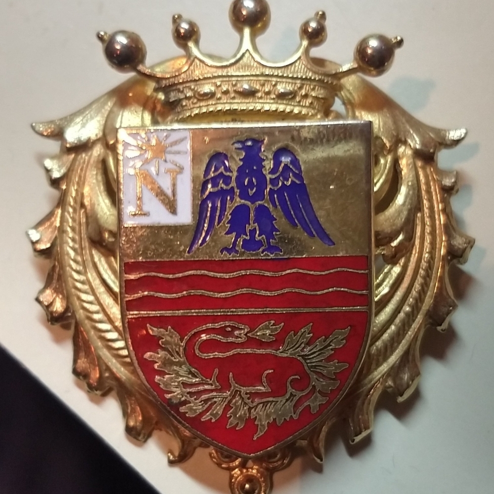 Reproduction military lapel pin